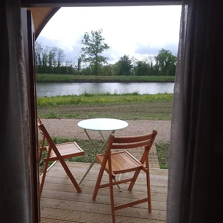 La Halte Du Canal Luthenay-Uxeloup Room photo