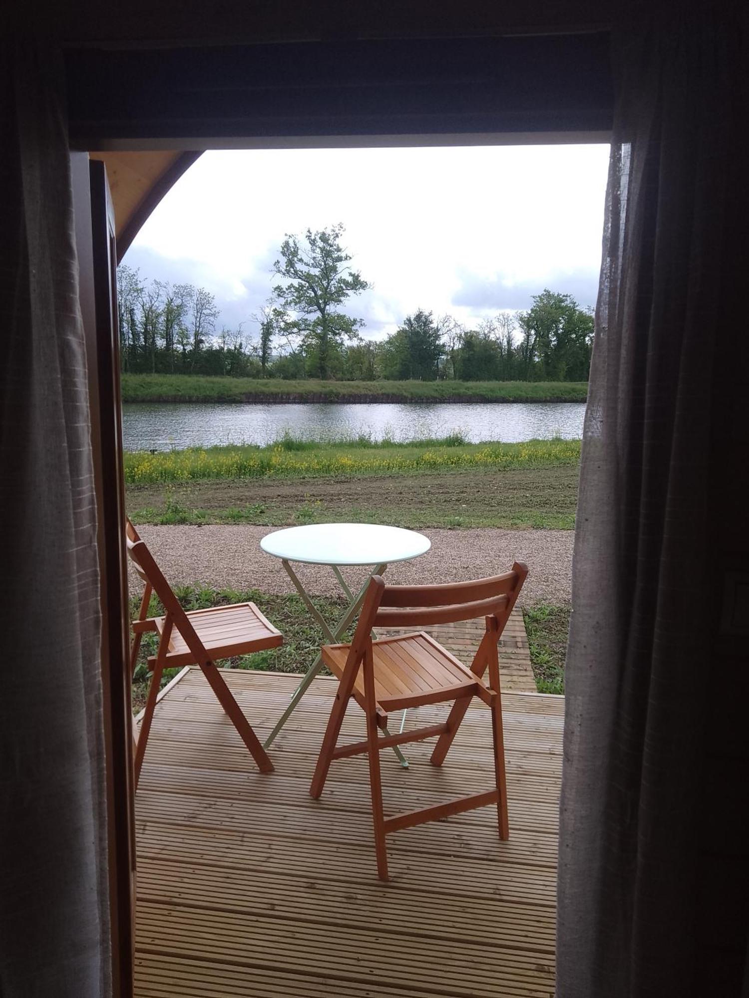 La Halte Du Canal Luthenay-Uxeloup